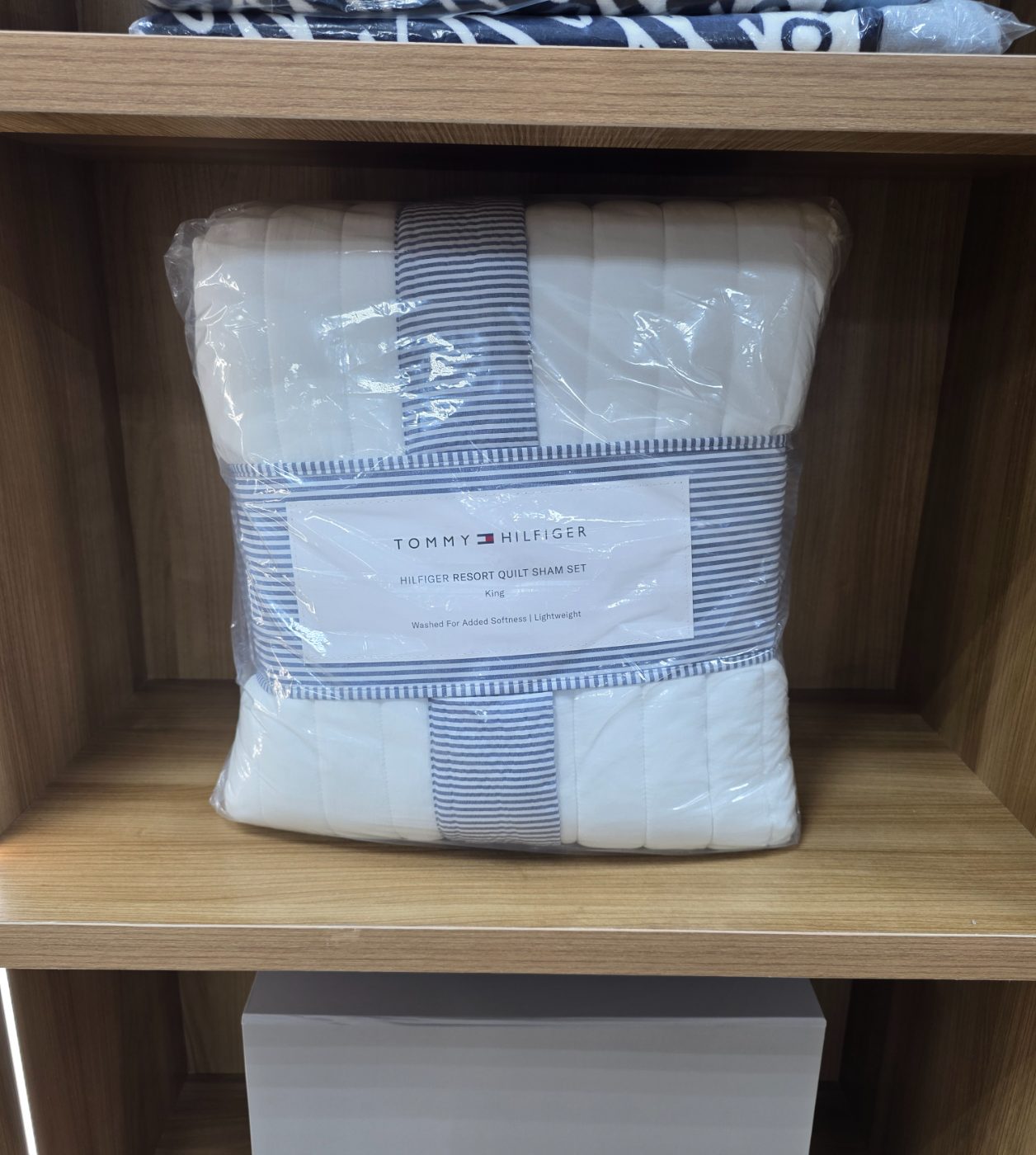 Tommy Hilfiger - Hilfiger Resort Quilt Sham Set — view 2