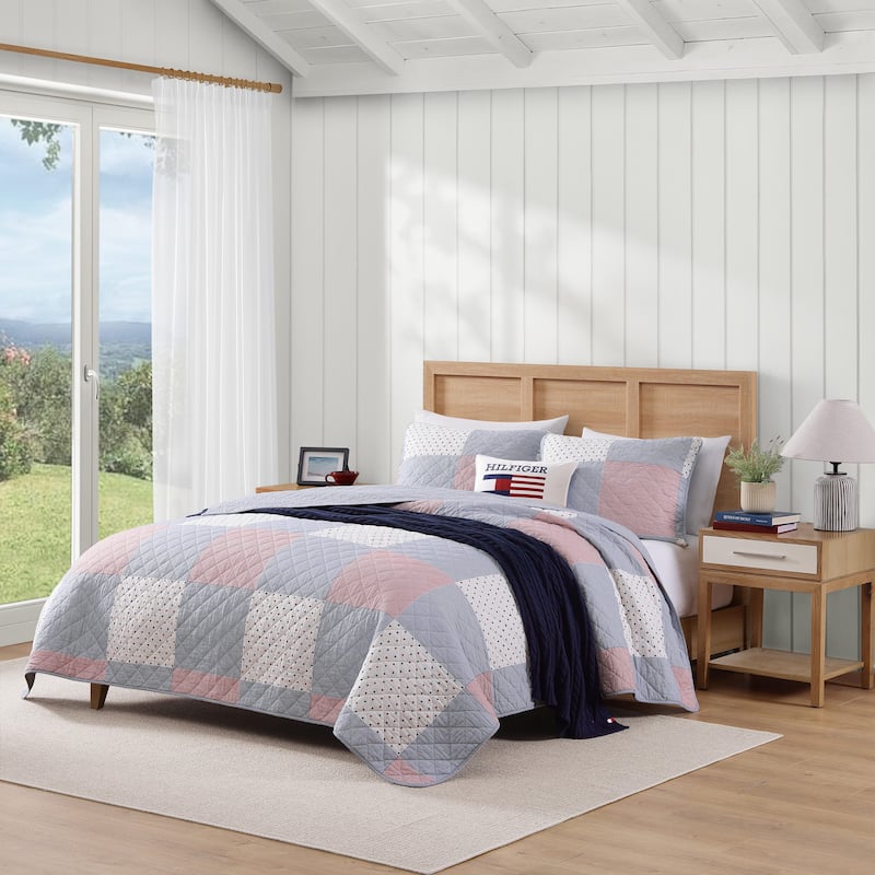 Tommy Hilfiger Ithaca Americana Patchwork Quilt Set