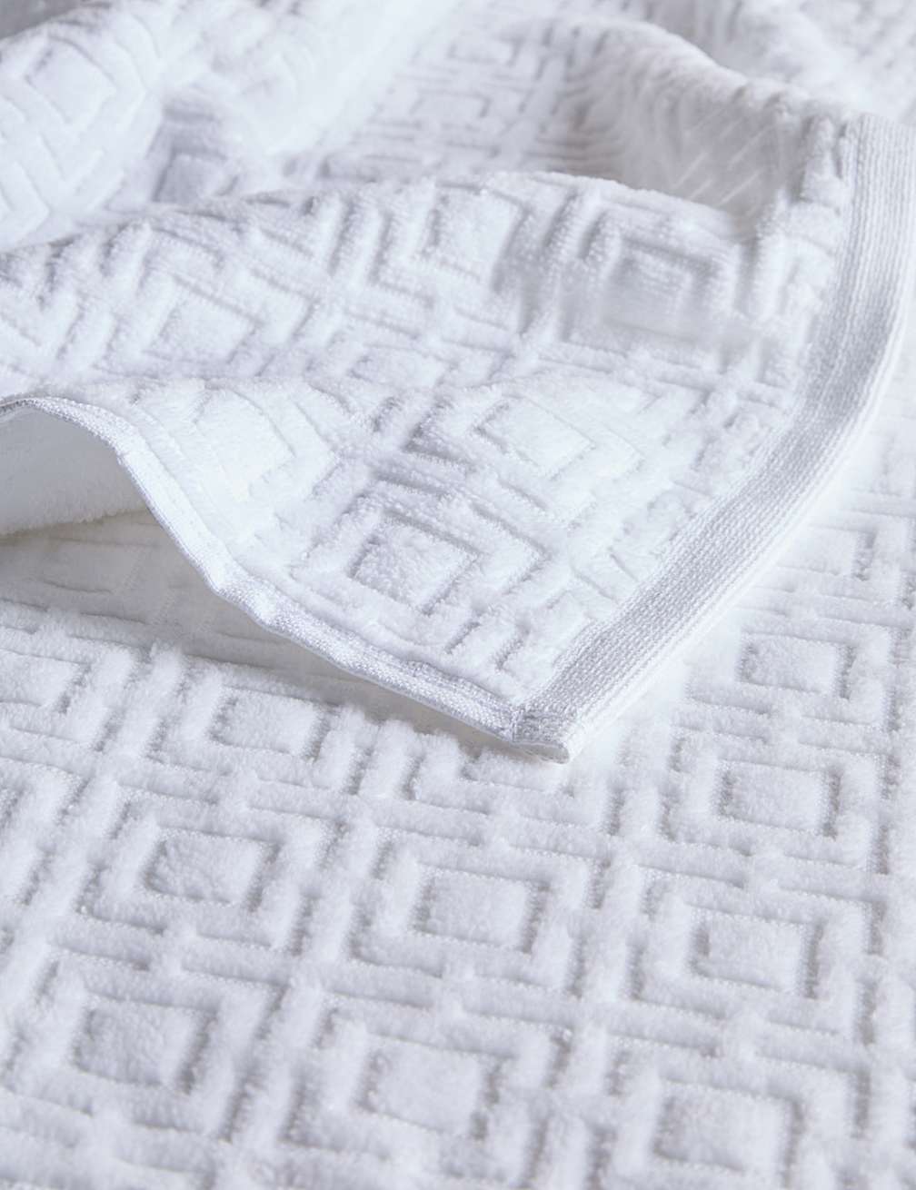 M&S Kelly Hoppen Ultimate Turkish Cotton Geometric Bath Sheet — view 4