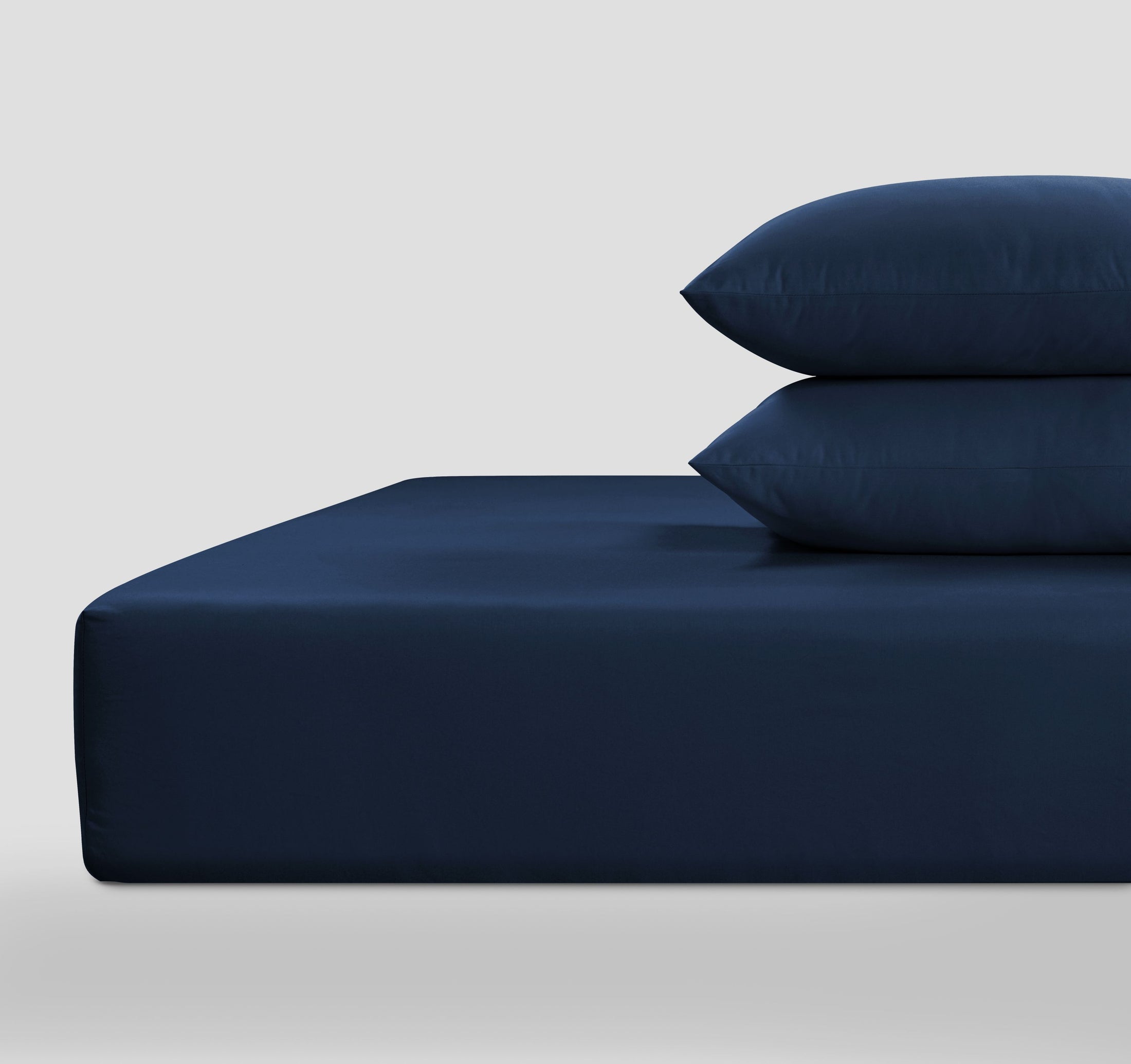 Lauren Ralph Lauren Lauren Ralph Lauren Spencer 475-Thread-Count King Sheet Set in Navy — view 2