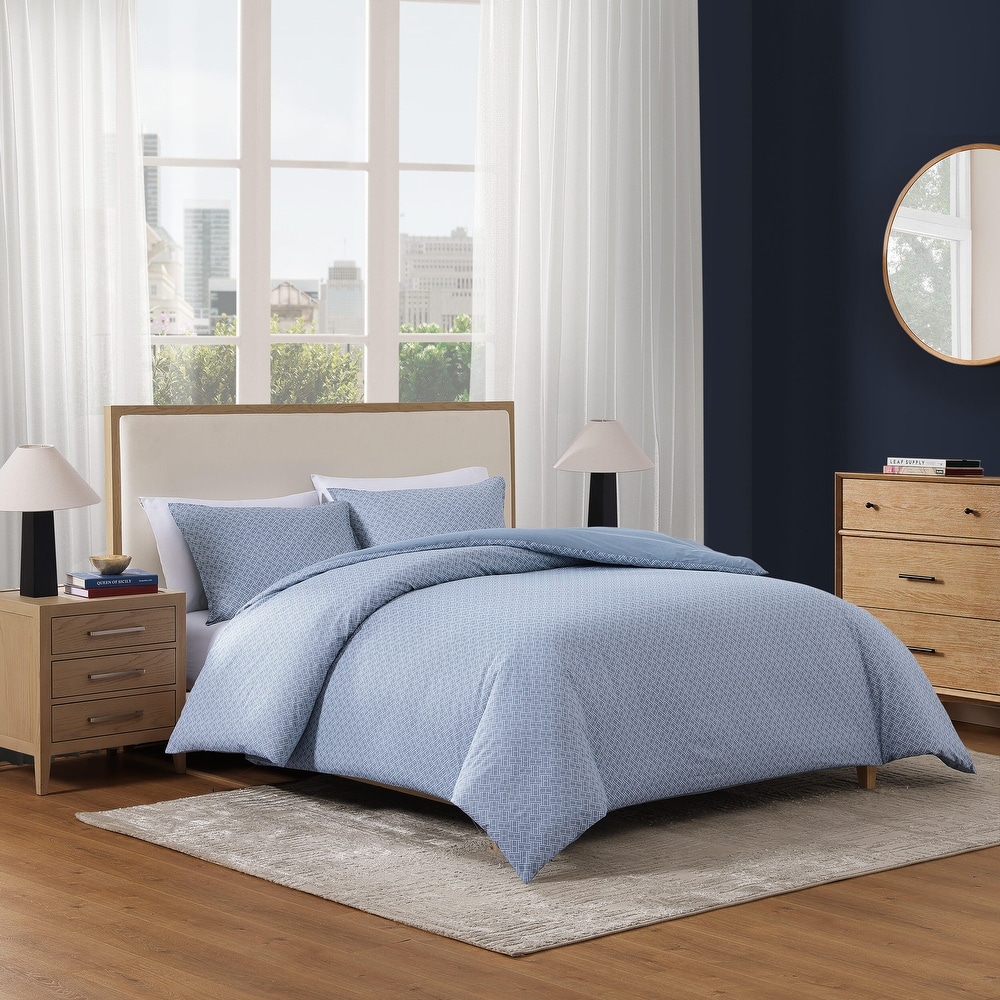 Tommy Hilfiger TH Trellis Flag Reversible 4-Piece Yale Blue/Dark Blue Cotton King Comforter Set — view 2
