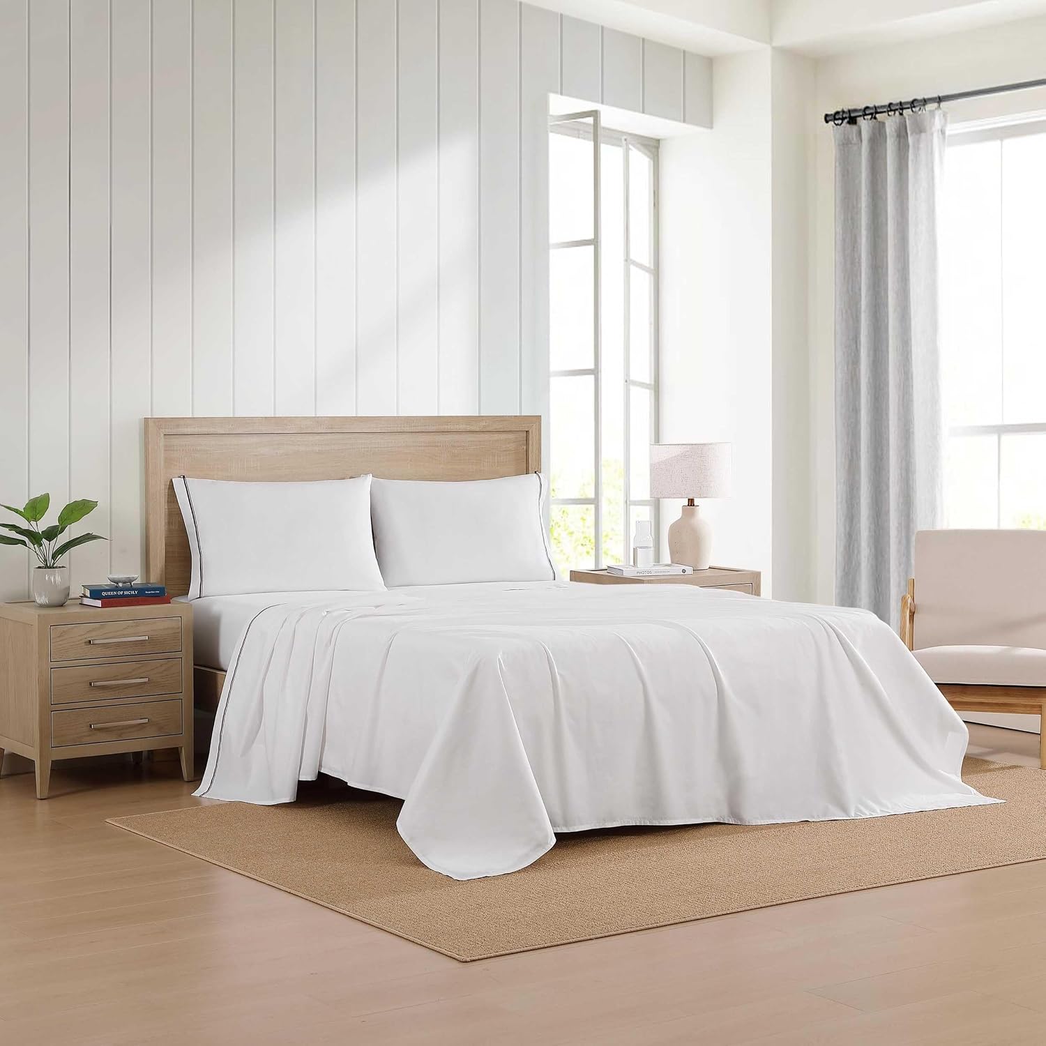 Tommy Hilfiger Global Stripe 4-Piece White/Red/Blue Cotton King Sheet Set