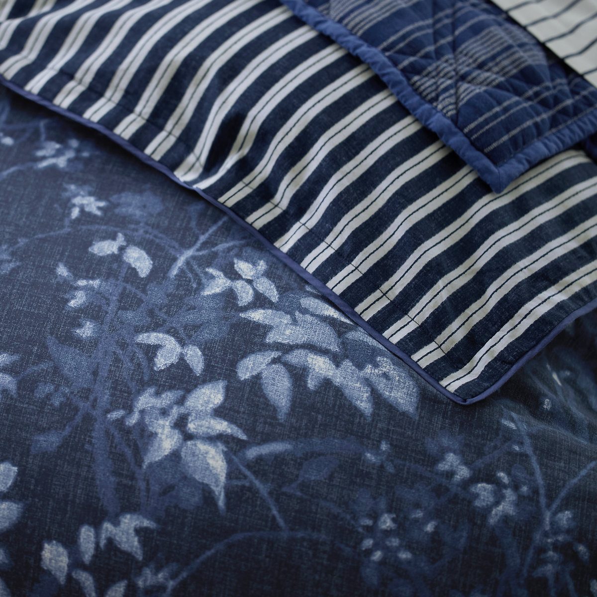 Lauren Ralph Lauren Caterina Floral Percale Duvet Cover Set — view 3