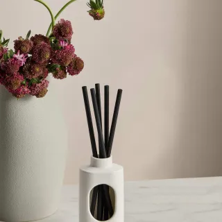 M&S X Kelly Hoppen  No. 1 Fragrance Pre-Scented Reed Diffuser