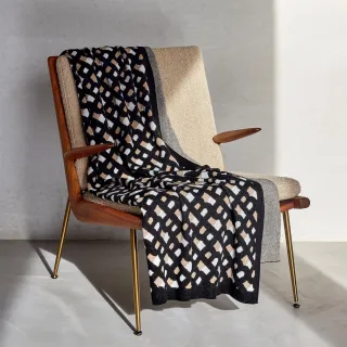 Boss Home Monogram Throw