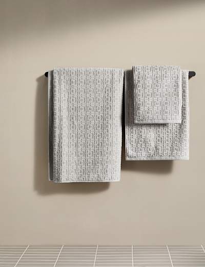 M&S X Kelly Hoppen Yarn Towel
