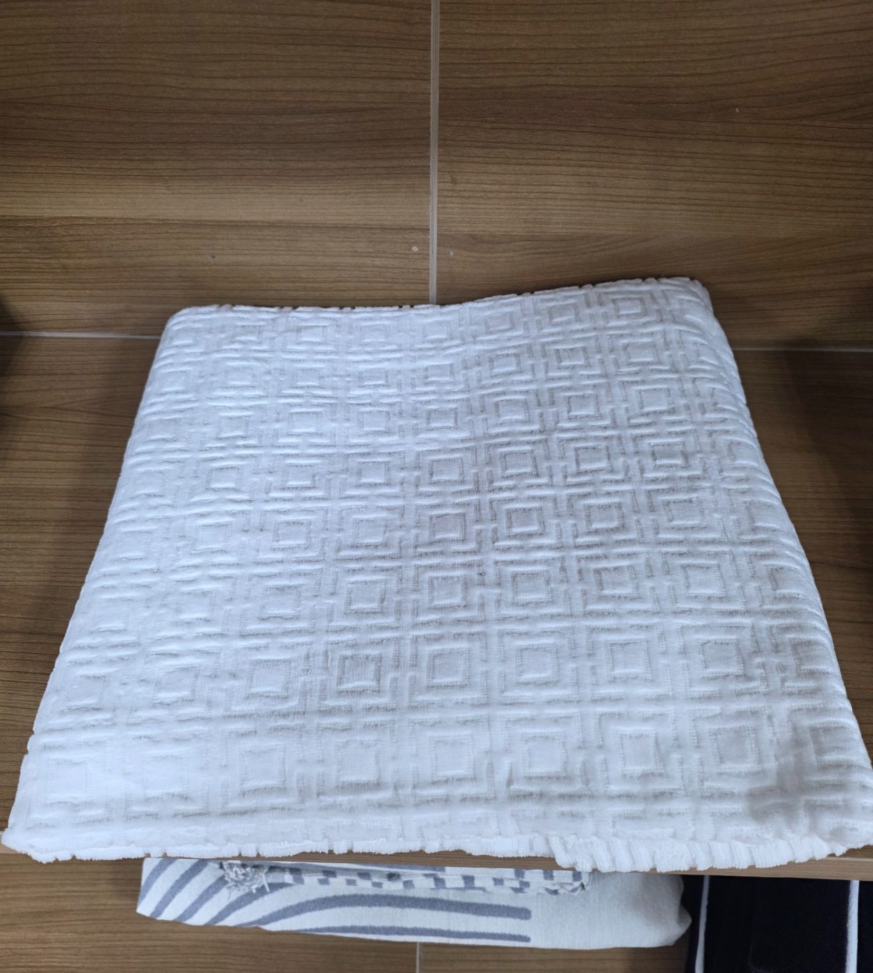 M&S Kelly Hoppen Ultimate Turkish Cotton Geometric Bath Sheet