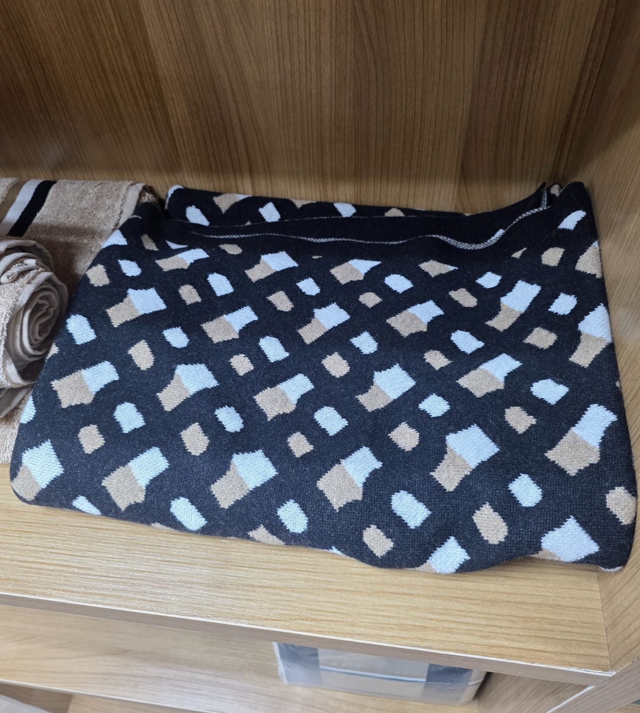 Boss Home Monogram Throw