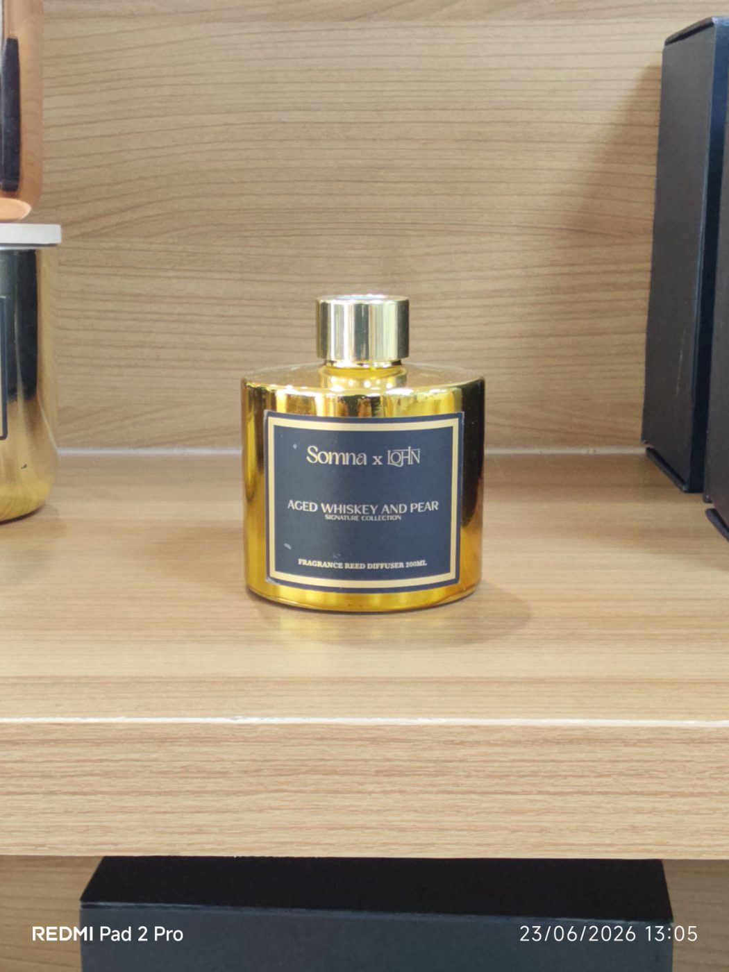 Fragrance Reed Diffuser — Aged Whiskey & Pear (Signature Collection)