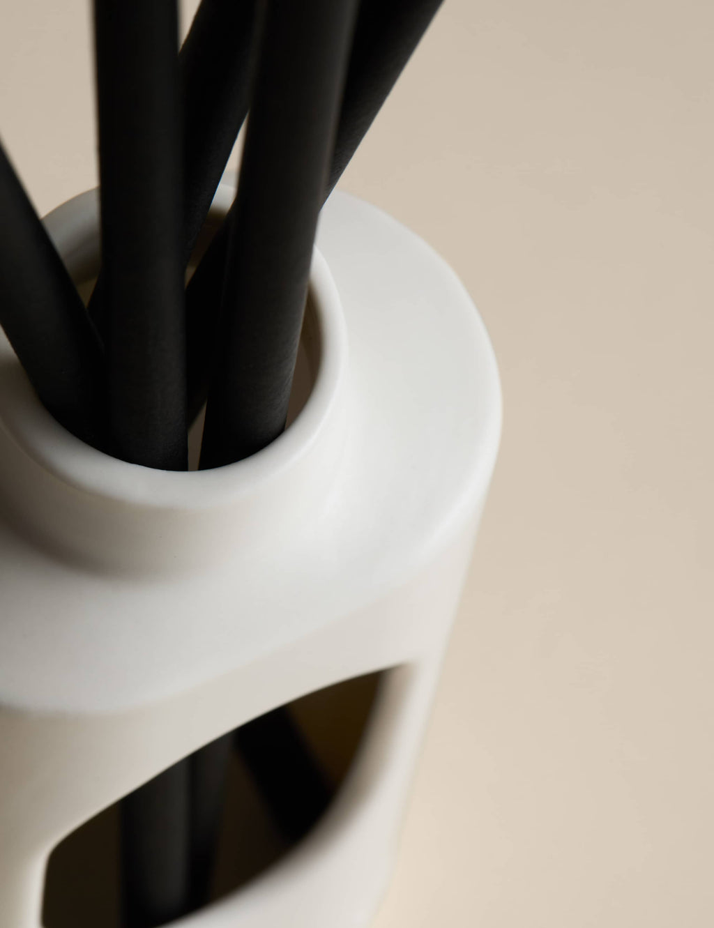 M&S X Kelly Hoppen  No. 1 Fragrance Pre-Scented Reed Diffuser